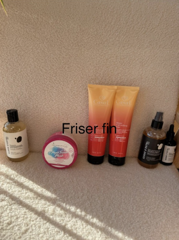 Routine cheveux frisés et fin