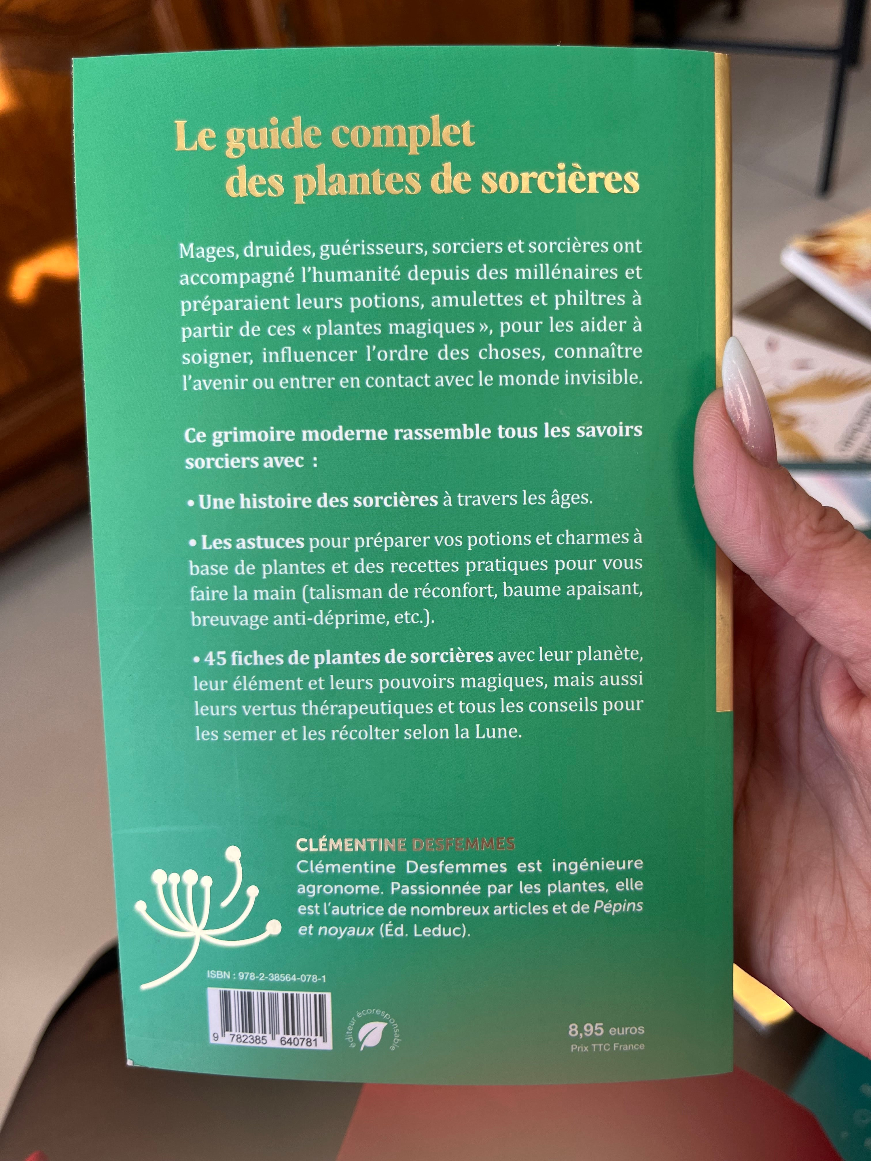Le guide complet des plantes de Sorcières